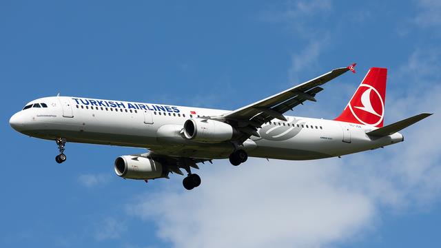 TC-JSA:Airbus A321:Turkish Airlines